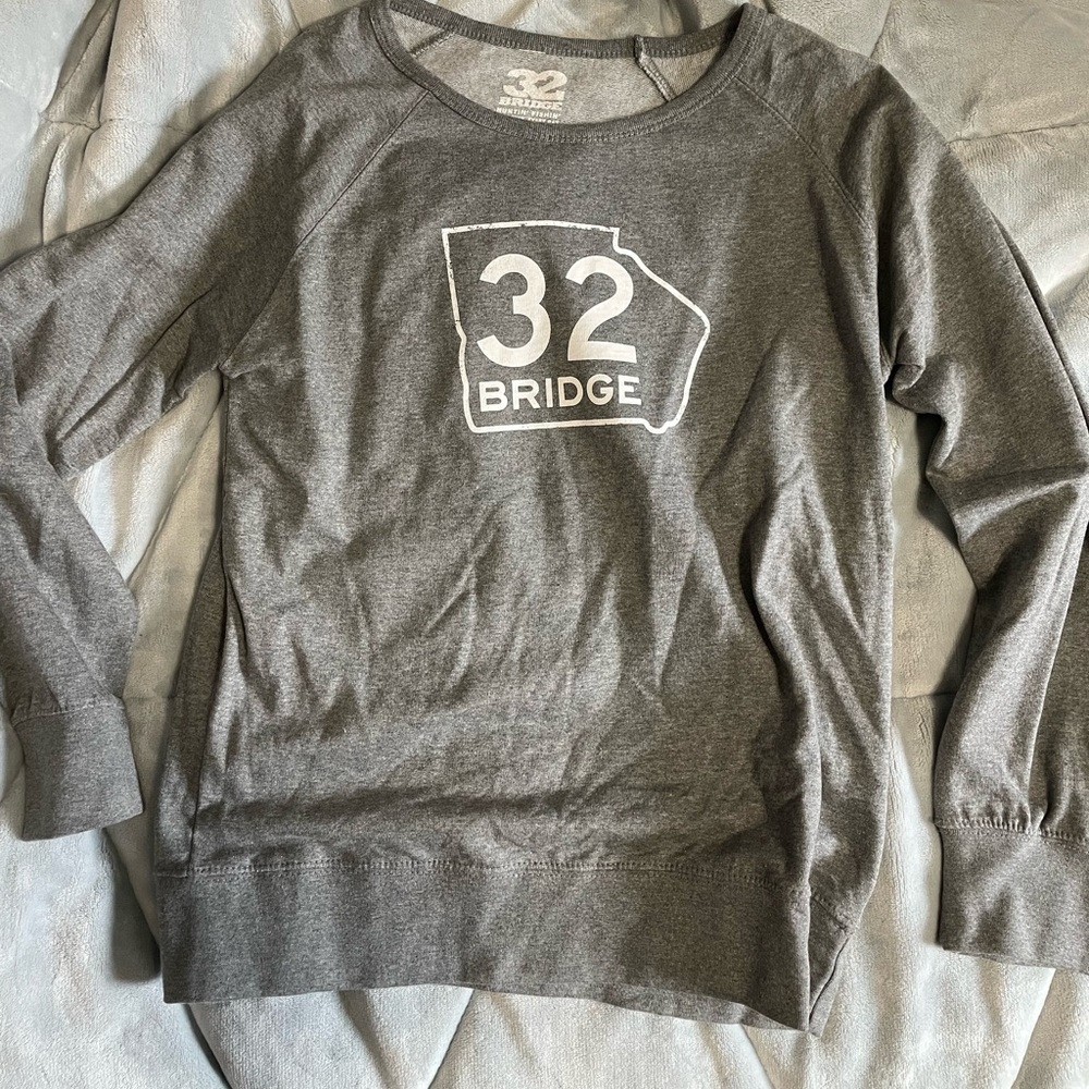 Luke Bryan 32 bridge Gray crewneck